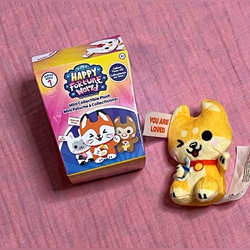 ✨$3 ✨Happy Fortune World Series 1 You are Loved Lucky cat